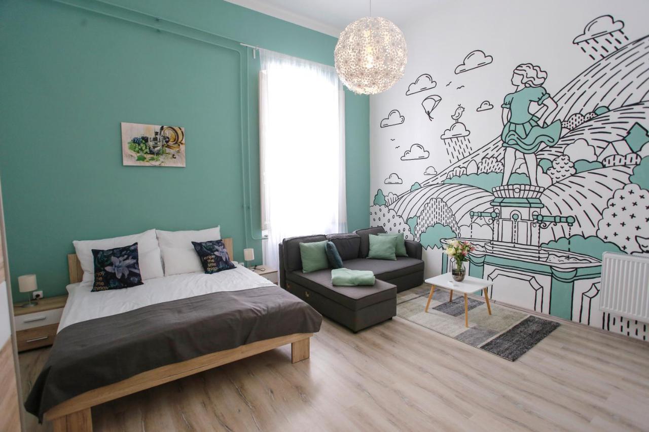 Urania Apartmanhaz Eğri Dış mekan fotoğraf