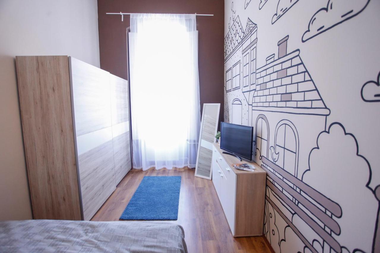 Urania Apartmanhaz Eğri Dış mekan fotoğraf