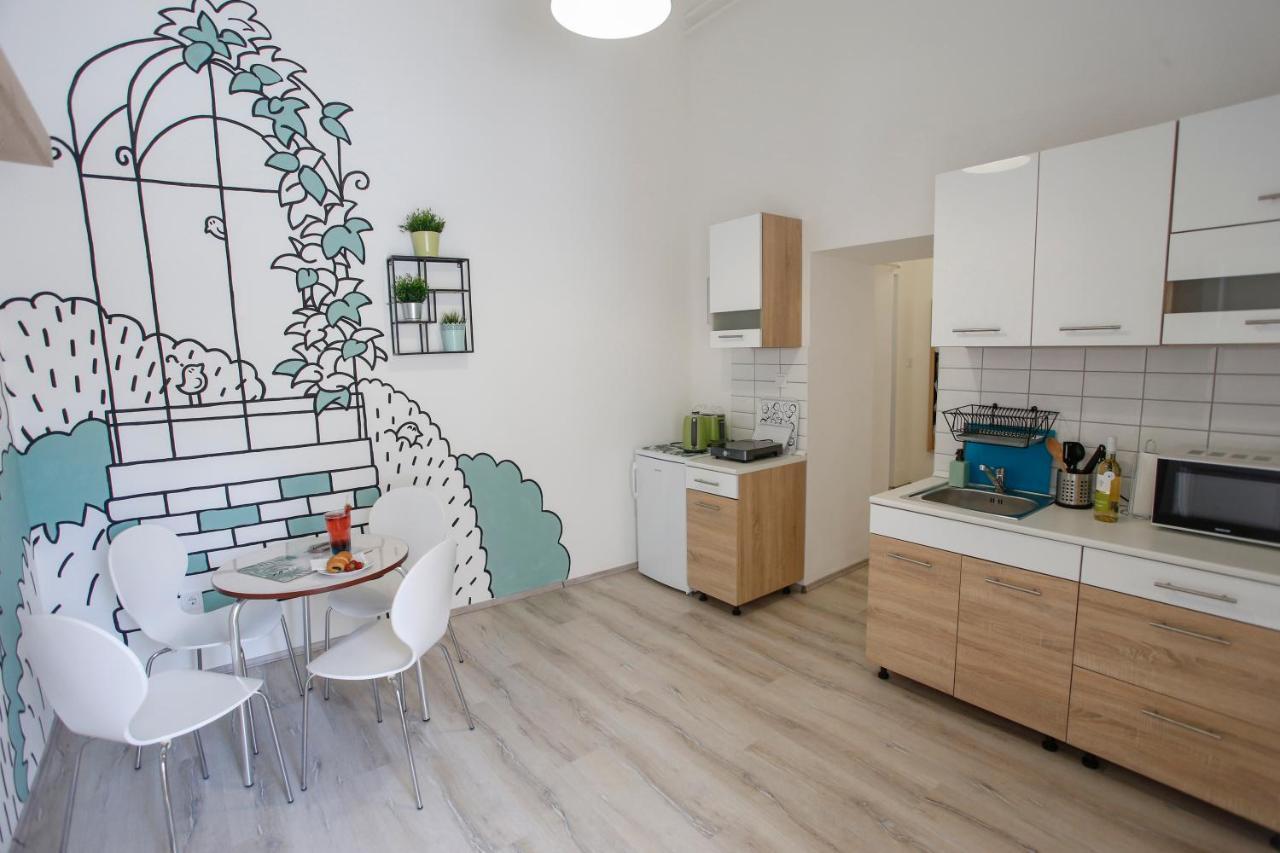 Urania Apartmanhaz Eğri Dış mekan fotoğraf